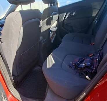 Червоний Кіа Ріо, об'ємом двигуна 1.4 л та пробігом 104 тис. км за 9500 $, фото 9 на Automoto.ua