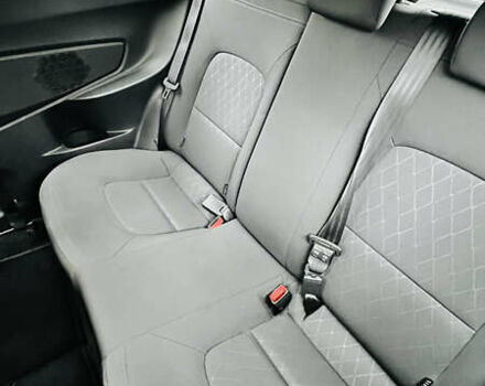 Красный Киа Рио, объемом двигателя 1.4 л и пробегом 77 тыс. км за 12200 $, фото 11 на Automoto.ua