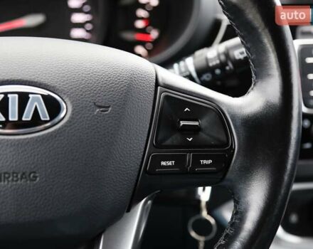 Красный Киа Рио, объемом двигателя 1.4 л и пробегом 77 тыс. км за 12000 $, фото 20 на Automoto.ua