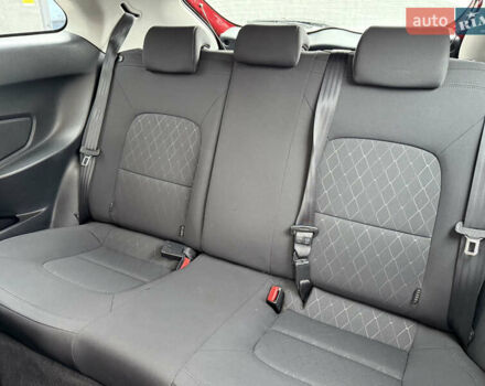 Червоний Кіа Ріо, об'ємом двигуна 1.4 л та пробігом 77 тис. км за 9900 $, фото 14 на Automoto.ua