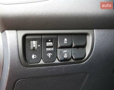 Красный Киа Рио, объемом двигателя 1.4 л и пробегом 77 тыс. км за 12000 $, фото 17 на Automoto.ua