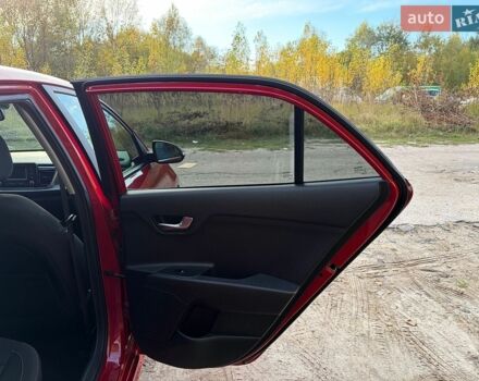 Красный Киа Рио, объемом двигателя 1.37 л и пробегом 100 тыс. км за 14500 $, фото 15 на Automoto.ua