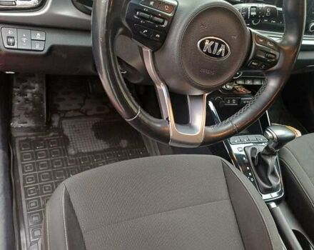 Красный Киа Рио, объемом двигателя 1.6 л и пробегом 46 тыс. км за 15900 $, фото 5 на Automoto.ua