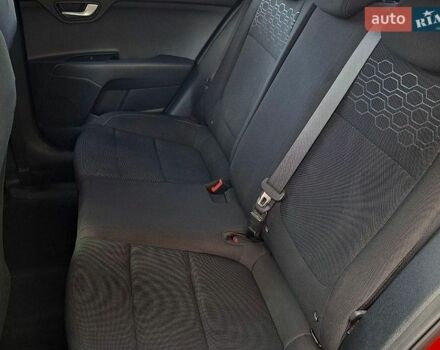 Красный Киа Рио, объемом двигателя 1.4 л и пробегом 24 тыс. км за 12400 $, фото 14 на Automoto.ua