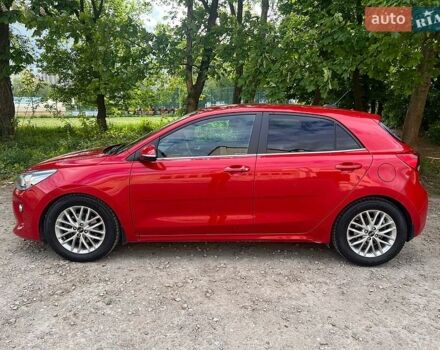 Красный Киа Рио, объемом двигателя 1.37 л и пробегом 83 тыс. км за 13000 $, фото 4 на Automoto.ua