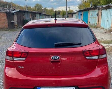 Красный Киа Рио, объемом двигателя 1.37 л и пробегом 86 тыс. км за 13000 $, фото 5 на Automoto.ua