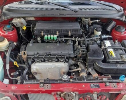Червоний Кіа Ріо, об'ємом двигуна 1.3 л та пробігом 323 тис. км за 2200 $, фото 6 на Automoto.ua