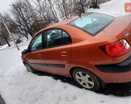 Красный Киа Рио, объемом двигателя 1.4 л и пробегом 143 тыс. км за 5000 $, фото 7 на Automoto.ua