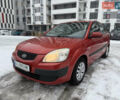 Красный Киа Рио, объемом двигателя 1.4 л и пробегом 244 тыс. км за 4950 $, фото 1 на Automoto.ua