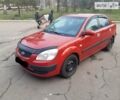 Красный Киа Рио, объемом двигателя 1.4 л и пробегом 158 тыс. км за 5400 $, фото 1 на Automoto.ua