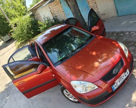 Красный Киа Рио, объемом двигателя 1.4 л и пробегом 215 тыс. км за 4625 $, фото 10 на Automoto.ua