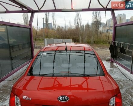 Красный Киа Рио, объемом двигателя 1.3 л и пробегом 230 тыс. км за 4500 $, фото 10 на Automoto.ua
