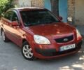 Красный Киа Рио, объемом двигателя 1.4 л и пробегом 215 тыс. км за 4589 $, фото 1 на Automoto.ua