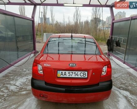 Красный Киа Рио, объемом двигателя 1.3 л и пробегом 230 тыс. км за 4500 $, фото 3 на Automoto.ua