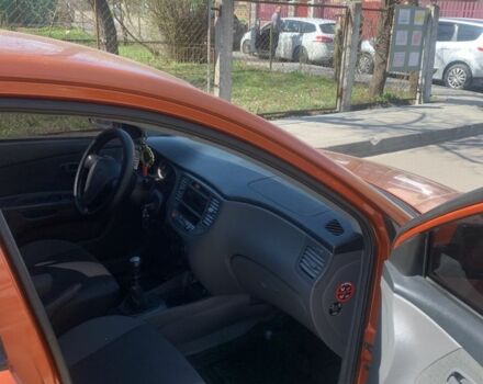 Красный Киа Рио, объемом двигателя 1.5 л и пробегом 377 тыс. км за 3500 $, фото 6 на Automoto.ua