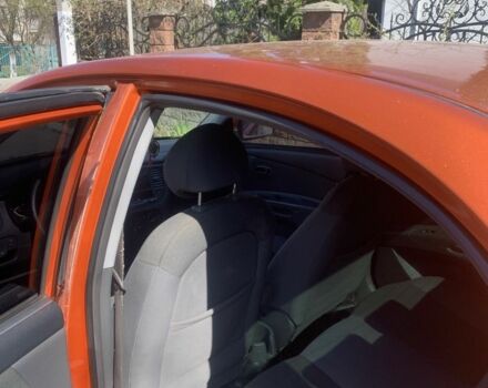 Красный Киа Рио, объемом двигателя 1.5 л и пробегом 377 тыс. км за 3500 $, фото 13 на Automoto.ua