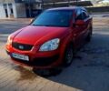 Красный Киа Рио, объемом двигателя 1.4 л и пробегом 270 тыс. км за 3300 $, фото 6 на Automoto.ua