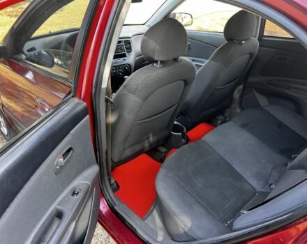 Красный Киа Рио, объемом двигателя 1.4 л и пробегом 255 тыс. км за 2806 $, фото 7 на Automoto.ua