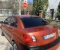 Красный Киа Рио, объемом двигателя 1.5 л и пробегом 377 тыс. км за 3500 $, фото 2 на Automoto.ua