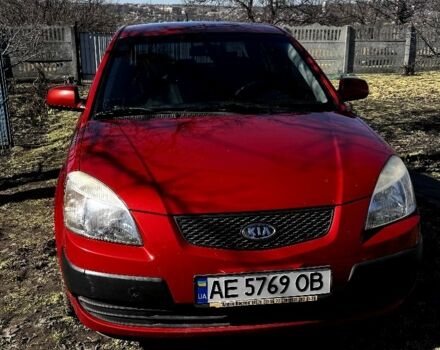Червоний Кіа Ріо, об'ємом двигуна 1.4 л та пробігом 136 тис. км за 4200 $, фото 1 на Automoto.ua