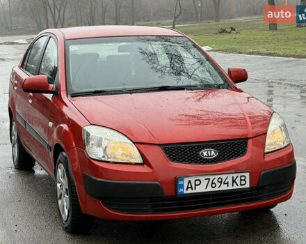 Червоний Кіа Ріо, об'ємом двигуна 1.4 л та пробігом 154 тис. км за 3600 $, фото 2 на Automoto.ua