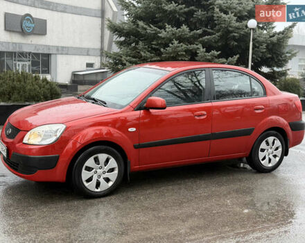 Червоний Кіа Ріо, об'ємом двигуна 1.4 л та пробігом 154 тис. км за 3600 $, фото 8 на Automoto.ua