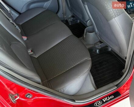 Красный Киа Рио, объемом двигателя 1.4 л и пробегом 190 тыс. км за 4490 $, фото 7 на Automoto.ua
