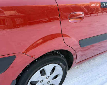 Червоний Кіа Ріо, об'ємом двигуна 1.4 л та пробігом 154 тис. км за 4200 $, фото 12 на Automoto.ua