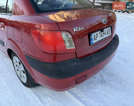 Червоний Кіа Ріо, об'ємом двигуна 1.4 л та пробігом 154 тис. км за 4200 $, фото 11 на Automoto.ua