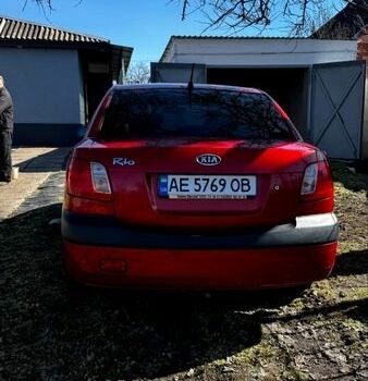 Червоний Кіа Ріо, об'ємом двигуна 1.4 л та пробігом 136 тис. км за 4200 $, фото 3 на Automoto.ua