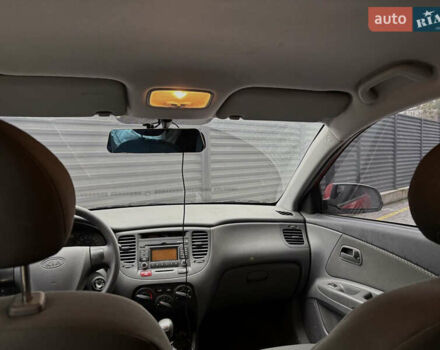 Красный Киа Рио, объемом двигателя 1.4 л и пробегом 24 тыс. км за 6800 $, фото 6 на Automoto.ua