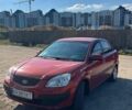 Красный Киа Рио, объемом двигателя 1.5 л и пробегом 305 тыс. км за 3000 $, фото 1 на Automoto.ua