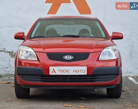 Красный Киа Рио, объемом двигателя 1.4 л и пробегом 100 тыс. км за 6990 $, фото 4 на Automoto.ua