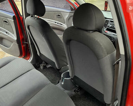 Красный Киа Рио, объемом двигателя 1.49 л и пробегом 198 тыс. км за 3999 $, фото 11 на Automoto.ua