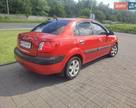 Красный Киа Рио, объемом двигателя 1.4 л и пробегом 180 тыс. км за 4600 $, фото 3 на Automoto.ua