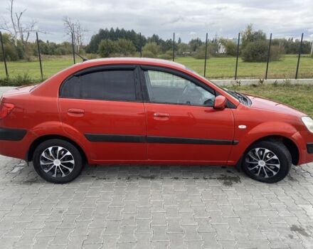 Красный Киа Рио, объемом двигателя 1.4 л и пробегом 290 тыс. км за 3500 $, фото 4 на Automoto.ua