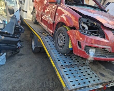 Красный Киа Рио, объемом двигателя 1.4 л и пробегом 370 тыс. км за 750 $, фото 5 на Automoto.ua