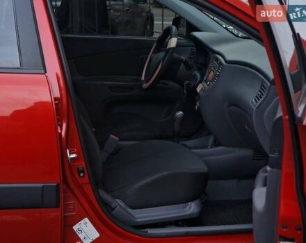 Красный Киа Рио, объемом двигателя 1.4 л и пробегом 100 тыс. км за 6990 $, фото 39 на Automoto.ua