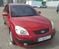 Красный Киа Рио, объемом двигателя 1.4 л и пробегом 174 тыс. км за 4400 $, фото 1 на Automoto.ua