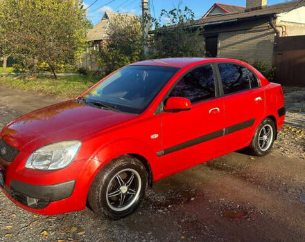 Красный Киа Рио, объемом двигателя 1.4 л и пробегом 215 тыс. км за 4100 $, фото 2 на Automoto.ua