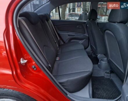 Красный Киа Рио, объемом двигателя 1.4 л и пробегом 100 тыс. км за 6990 $, фото 42 на Automoto.ua