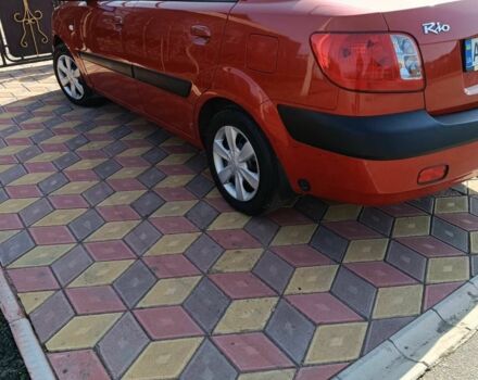 Червоний Кіа Ріо, об'ємом двигуна 1.4 л та пробігом 137 тис. км за 4600 $, фото 6 на Automoto.ua