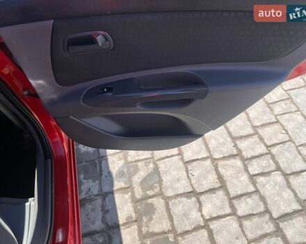 Красный Киа Рио, объемом двигателя 1.4 л и пробегом 274 тыс. км за 3800 $, фото 18 на Automoto.ua