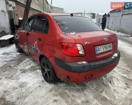 Червоний Кіа Ріо, об'ємом двигуна 1.4 л та пробігом 240 тис. км за 1750 $, фото 2 на Automoto.ua