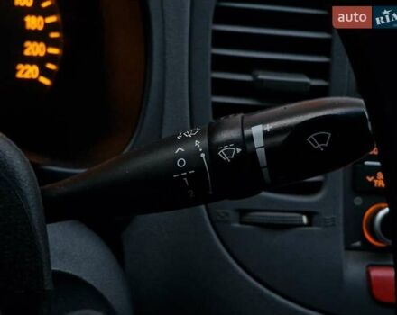 Красный Киа Рио, объемом двигателя 1.4 л и пробегом 100 тыс. км за 6990 $, фото 52 на Automoto.ua