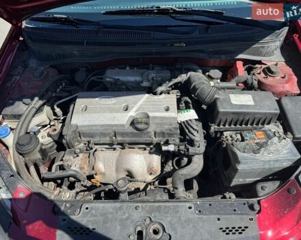 Красный Киа Рио, объемом двигателя 1.4 л и пробегом 240 тыс. км за 3700 $, фото 5 на Automoto.ua