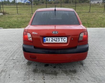 Красный Киа Рио, объемом двигателя 1.4 л и пробегом 290 тыс. км за 3500 $, фото 1 на Automoto.ua