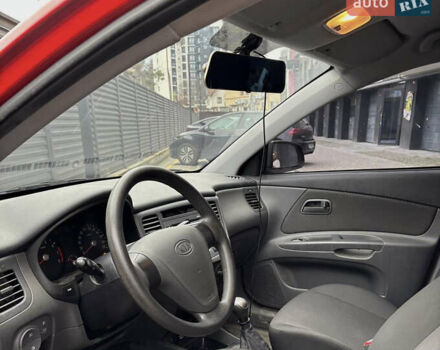 Красный Киа Рио, объемом двигателя 1.4 л и пробегом 24 тыс. км за 6800 $, фото 7 на Automoto.ua