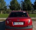 Красный Киа Рио, объемом двигателя 1.5 л и пробегом 305 тыс. км за 3000 $, фото 2 на Automoto.ua