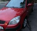 Красный Киа Рио, объемом двигателя 1.4 л и пробегом 166 тыс. км за 4200 $, фото 2 на Automoto.ua